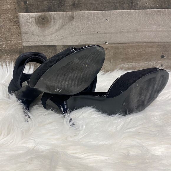 Nine West Women’s Garofalo Peep Toe Hooded Heel Pump Size 9 Black Elastic Zip Up - Picture 8 of 8